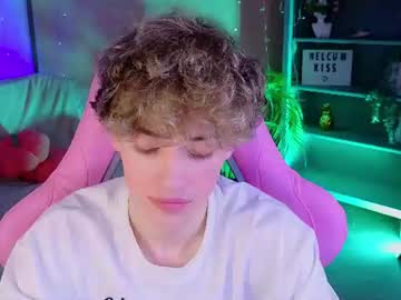 curly_twinkboy
