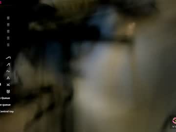 emma_black1