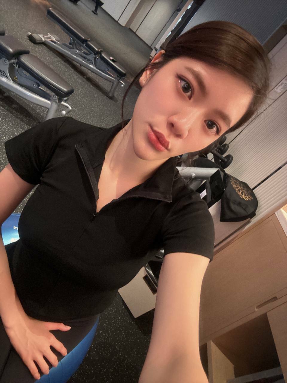 Please, tell me who she is. — 30