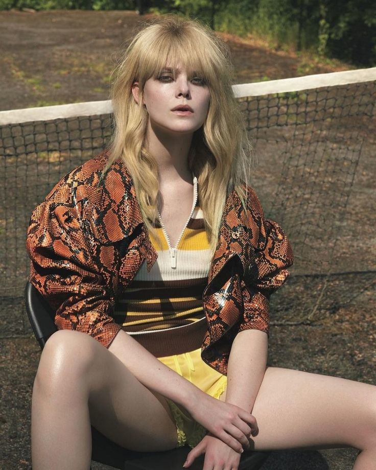 Stunning Celebrities With Bangs!!!! — 37