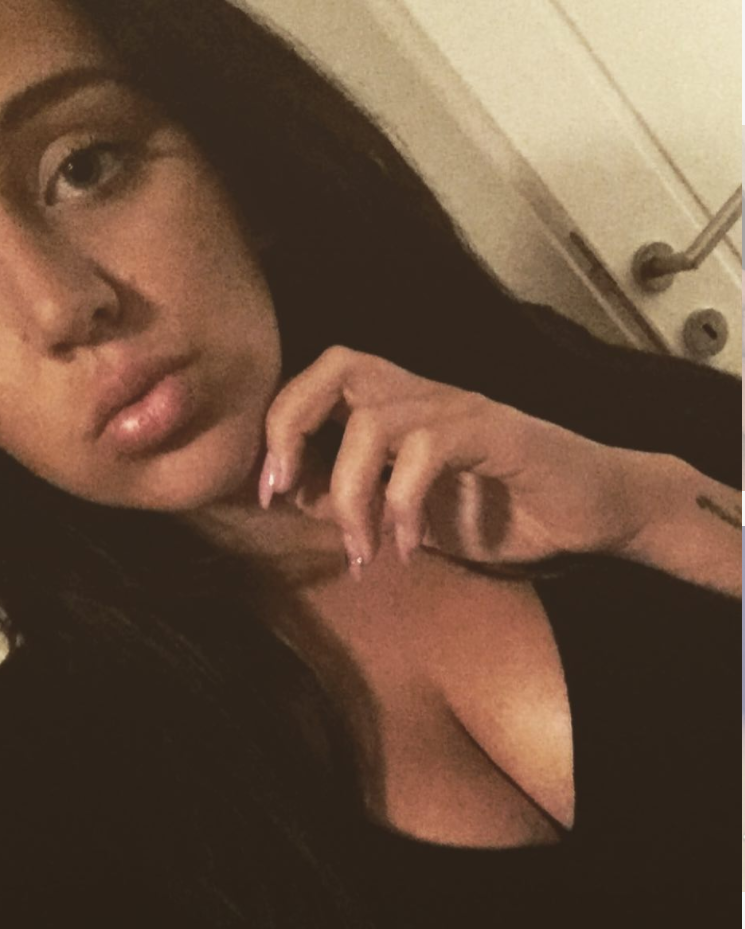 Random teens 18+ — 33