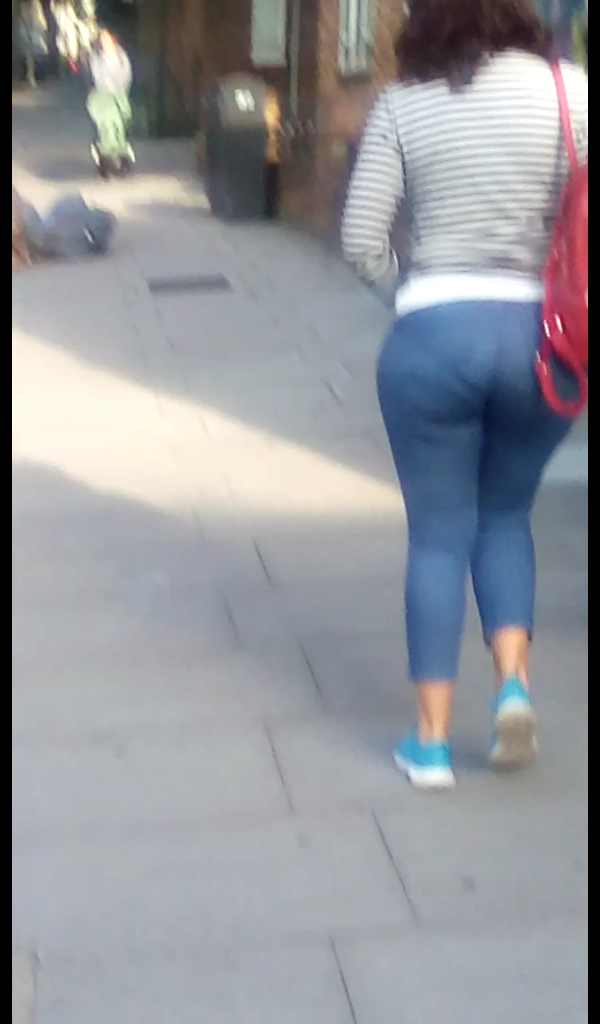 even more candid booty — 15