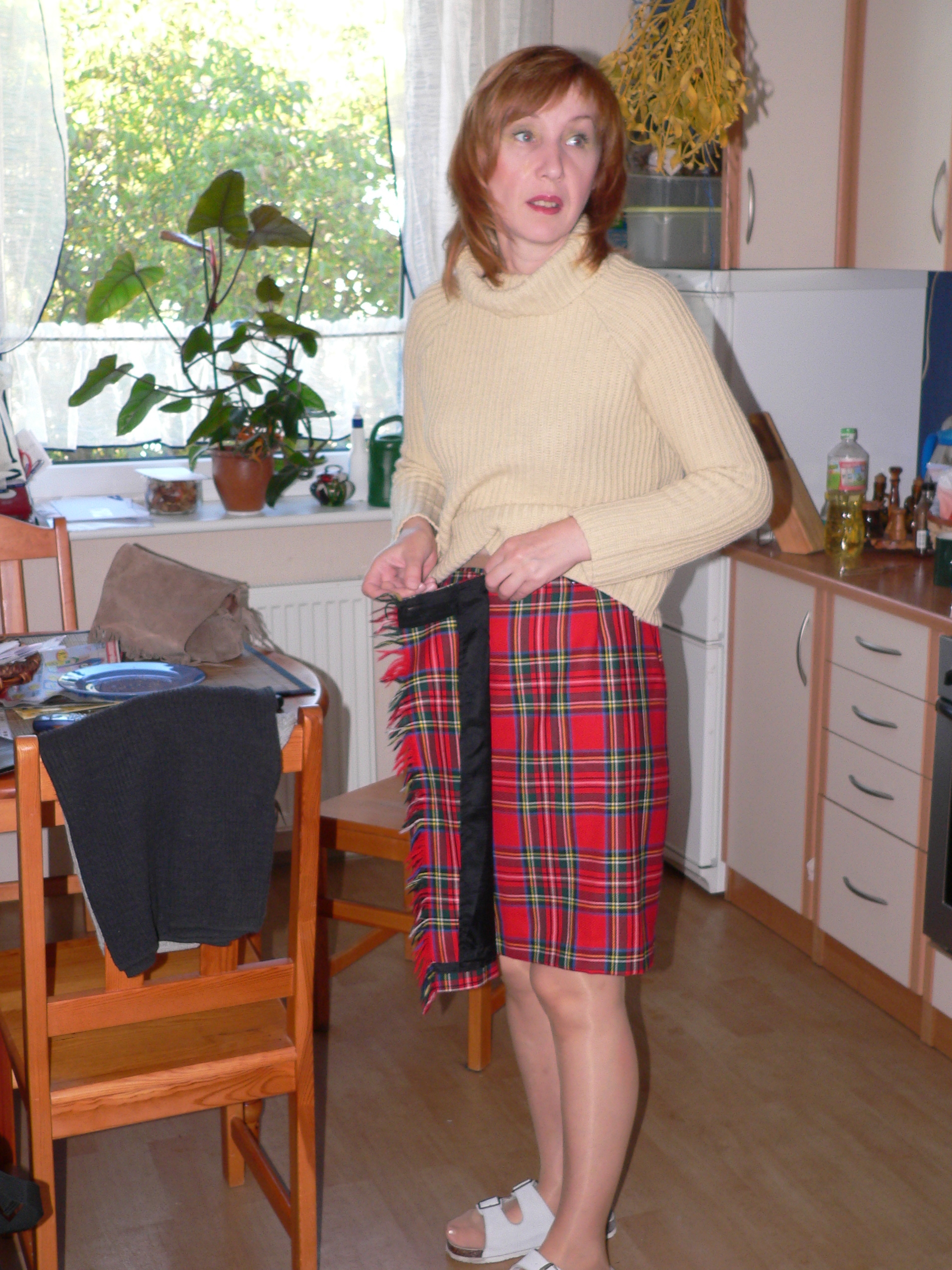 Adela's striptease at the kitchen — 33