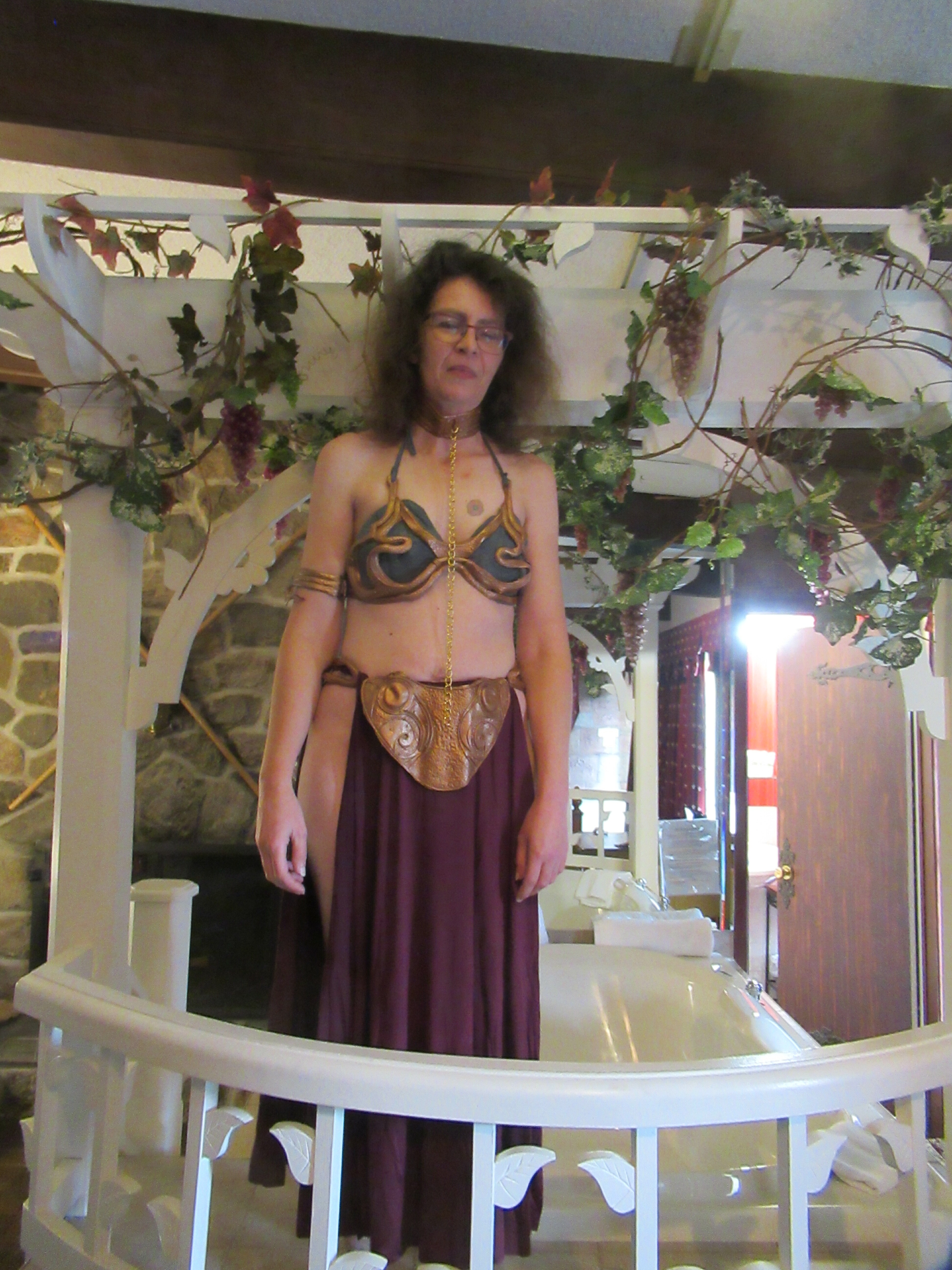 Small tit Taken in HandWife Princess Leia Cosplay — 5
